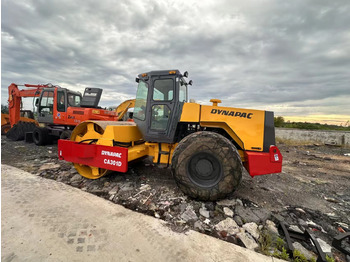 Valjak za puteve DYNAPAC CA301D: slika 2