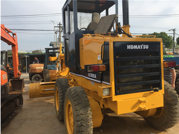 Grejder KOMATSU GD305: slika 3 Grejder KOMATSU GD305: slika 3