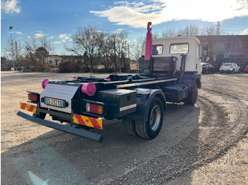 Kamion sa hidrauličnom kukom NISSAN 130/115 SCARRABILE: slika 4 Kamion sa hidrauličnom kukom NISSAN 130/115 SCARRABILE: slika 4