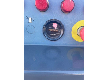 Lift u obliku makaza Haulotte COMPACT 12DX: slika 4 Lift u obliku makaza Haulotte COMPACT 12DX: slika 4