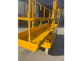 Lift u obliku makaza Haulotte COMPACT 8: slika 2 Lift u obliku makaza Haulotte COMPACT 8: slika 2