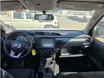 Novu Pikap, Dostavno vozilo sa duplom kabinom TOYOTA HILUX ACTIVE DOUBLE CAB: slika 4 Novu Pikap, Dostavno vozilo sa duplom kabinom TOYOTA HILUX ACTIVE DOUBLE CAB: slika 4