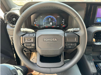 Automobil TOYOTA