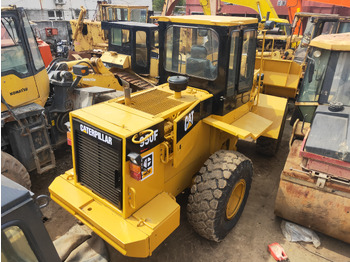 Utovarivač točkaš CATERPILLAR 950F