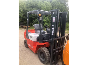 Dizel viljuškar HELI