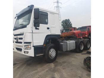 Tegljač SINOTRUK HOWO