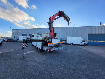 Kamion sa tovarnim sandukom