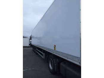 Poluprikolica sa zatvorenim sandukom