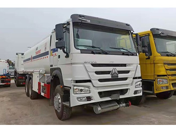 Kamion cisterna SINOTRUK HOWO