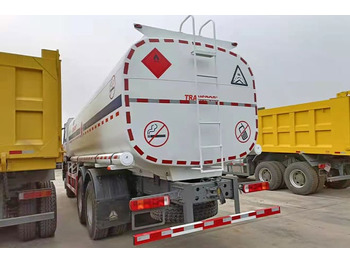 Novu Kamion cisterna za prevoz goriva SINOTRUK Howo 6X4 Oil Truck Price for Sale in Djibouti: slika 4 Novu Kamion cisterna za prevoz goriva SINOTRUK Howo 6X4 Oil Truck Price for Sale in Djibouti: slika 4