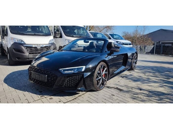 Automobil AUDI