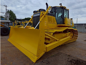Buldožer KOMATSU D65PX-18