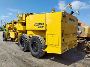 Hladni planer KOMATSU GC380F-2: slika 2