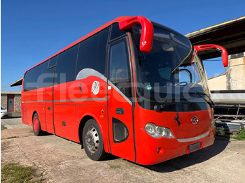 Turistički autobus