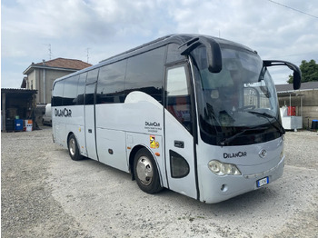 Turistički autobus