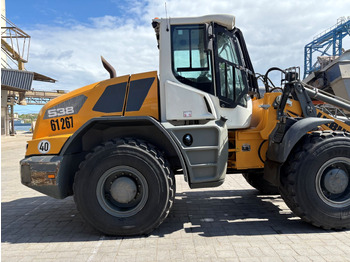 Utovarivač točkaš LIEBHERR L 538