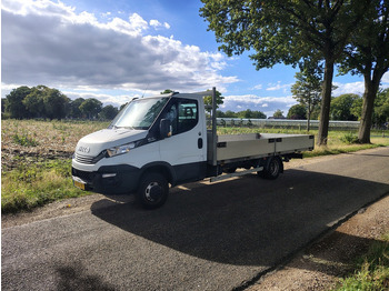 Dostavno vozilo s ravnom platformom IVECO Daily