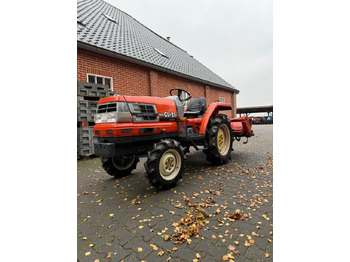 Mali traktor KUBOTA