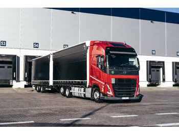 Kamion sa ceradom VOLVO FH