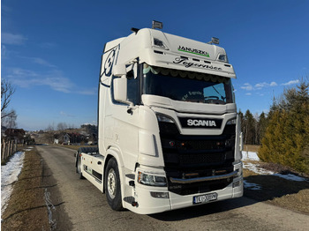 Tegljač SCANIA R 520
