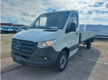 Dostavno vozilo s ravnom platformom MERCEDES-BENZ Sprinter 315