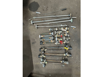 Poluprikolica sa ceradom FULL TRAILER LOADED WITH LPG TANKS: slika 3 Poluprikolica sa ceradom FULL TRAILER LOADED WITH LPG TANKS: slika 3