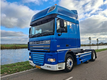 Tegljač DAF XF 105 460
