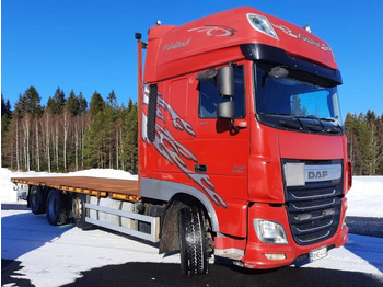 Kamion sa tovarnim sandukom DAF XF460: slika 2