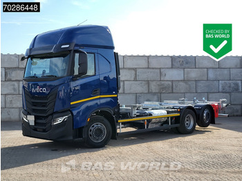 Kamion za prevoz kontejnera/ Kamion sa promenjivim sandukom IVECO S-WAY