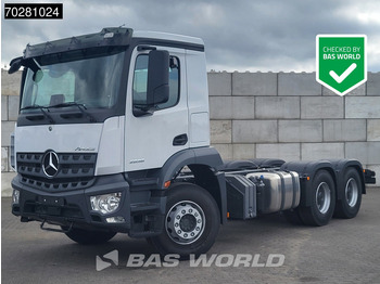 Kamion sa golom šasijom i zatvorenom kabinom MERCEDES-BENZ Arocs 2636
