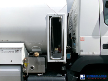 Kamion cisterna Volvo FM 380 6X2 fuel tank 20.6 m3 / 4 comp: slika 5 Kamion cisterna Volvo FM 380 6X2 fuel tank 20.6 m3 / 4 comp: slika 5