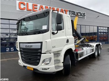 Kamion sa hidrauličnom kukom DAF CF 460