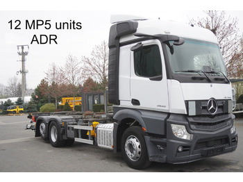 Kamion za prevoz kontejnera/ Kamion sa promenjivim sandukom MERCEDES-BENZ Actros 2545