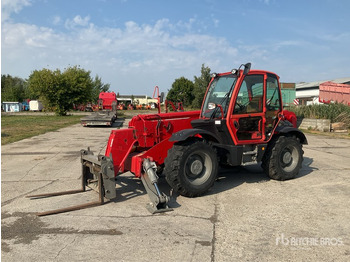 Teleskopski upravljač JCB