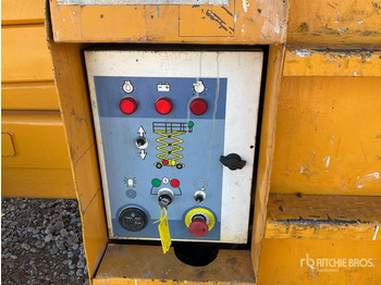 Lift u obliku makaza 2011 Haulotte H12SX Scissor Lift: slika 5