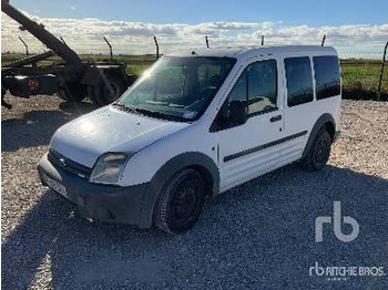 Kamion sa zatvorenim sandukom FORD TRANSIT 4x2 5-Seat: slika 1