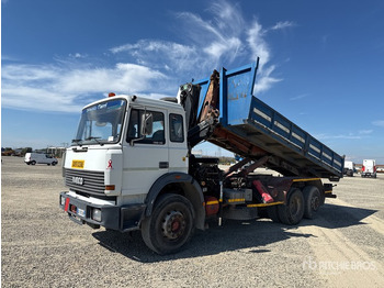 Kamion sa hidrauličnom kukom IVECO