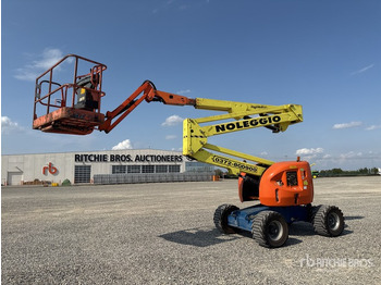 Zglobna platforma JLG