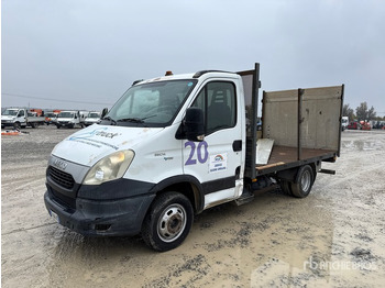 Kamion sa tovarnim sandukom IVECO Daily