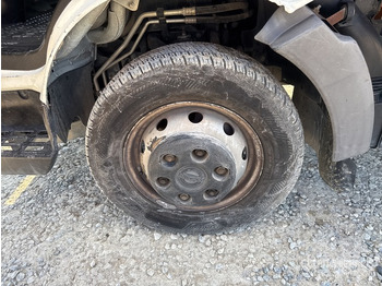 Kamion sa tovarnim sandukom Nissan Cabstar NT400 Autocarro cassone fisso: slika 4