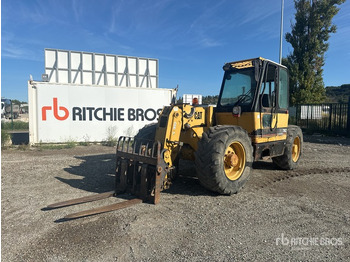 Teleskopski upravljač CATERPILLAR TH