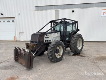 Traktor VALMET