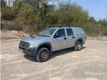 Pikap ISUZU