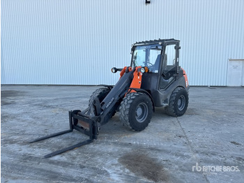 Utovarivač točkaš HITACHI