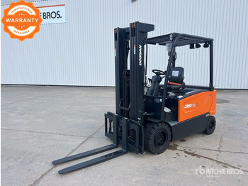 Električni viljuškar DOOSAN