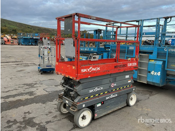 Lift u obliku makaza 2014 Skyjack SJlll3226 Electric Scissor Lift: slika 2