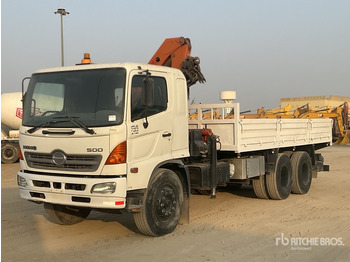 Kamion sa tovarnim sandukom HINO