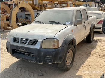 Pikap NISSAN