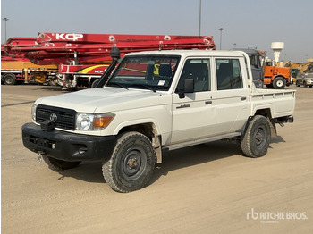 Tarup/ Mulčer 2016 Toyota Land Cruiser 79L 4x4 Crew Cab Pickup: slika 2