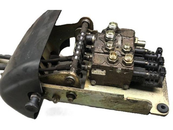 Hidraulični ventil za Oprema za rukovanje materijalima Hydraulic control valve for Still: slika 2